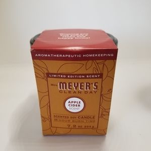 Mrs. Meyer's Clean Day Apple Cider Scented Soy Candle
